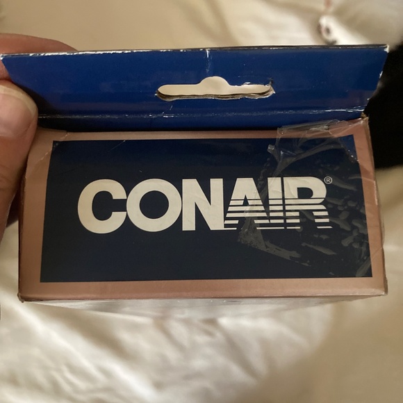 NIB Conair double ceramic straightener - Picture 4 of 4